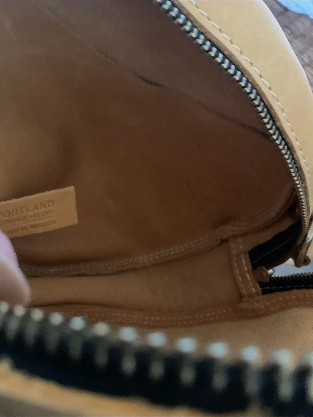 Portland Leather EUC Sunflower Round Crossbody - Picture 10 of 12
